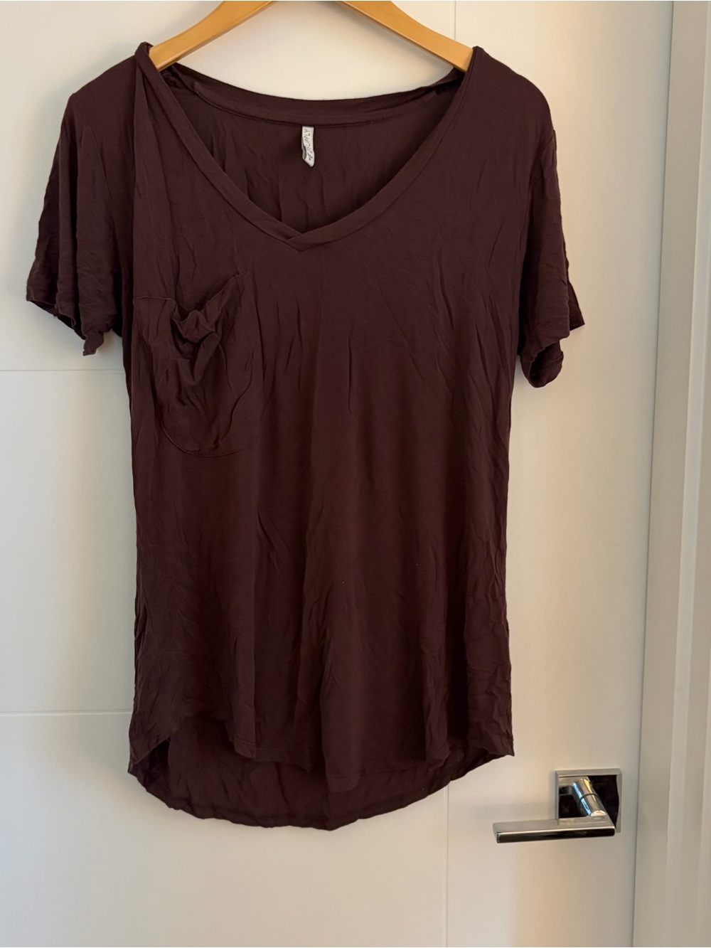 Z-Supply V-Neck Pocket Tee in Deep Plum